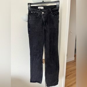 Abercrombie 90s Straight Ultra High Rise Jeans